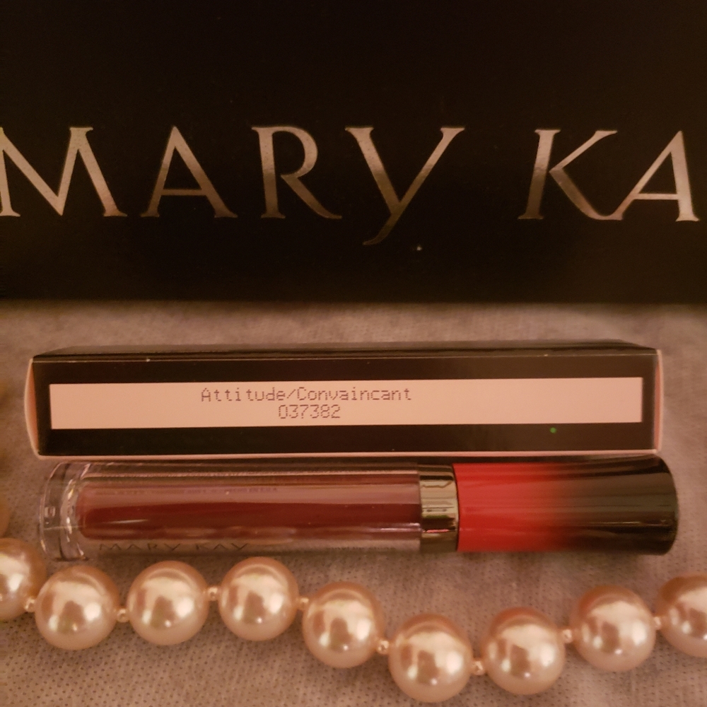 Mary Kay ATTITUDE LIPGLOSS